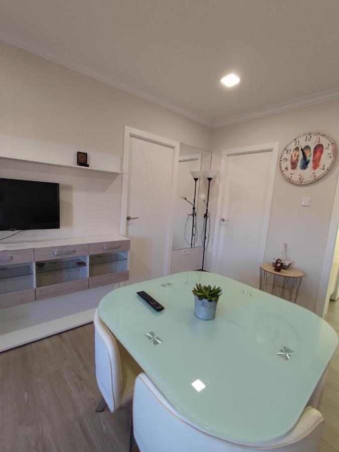 Precioso Apartamento 3 Dormitorios, Aire Acondicionado Menos 10 Min A Pie Feria Jerez De La Frontera Exterior foto