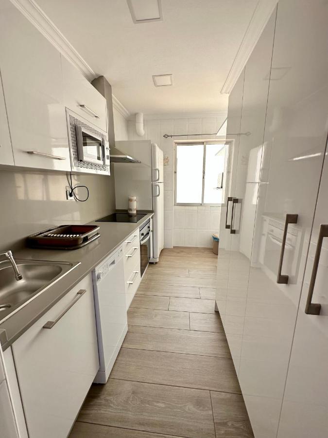 Precioso Apartamento 3 Dormitorios, Aire Acondicionado Menos 10 Min A Pie Feria Jerez De La Frontera Exterior foto
