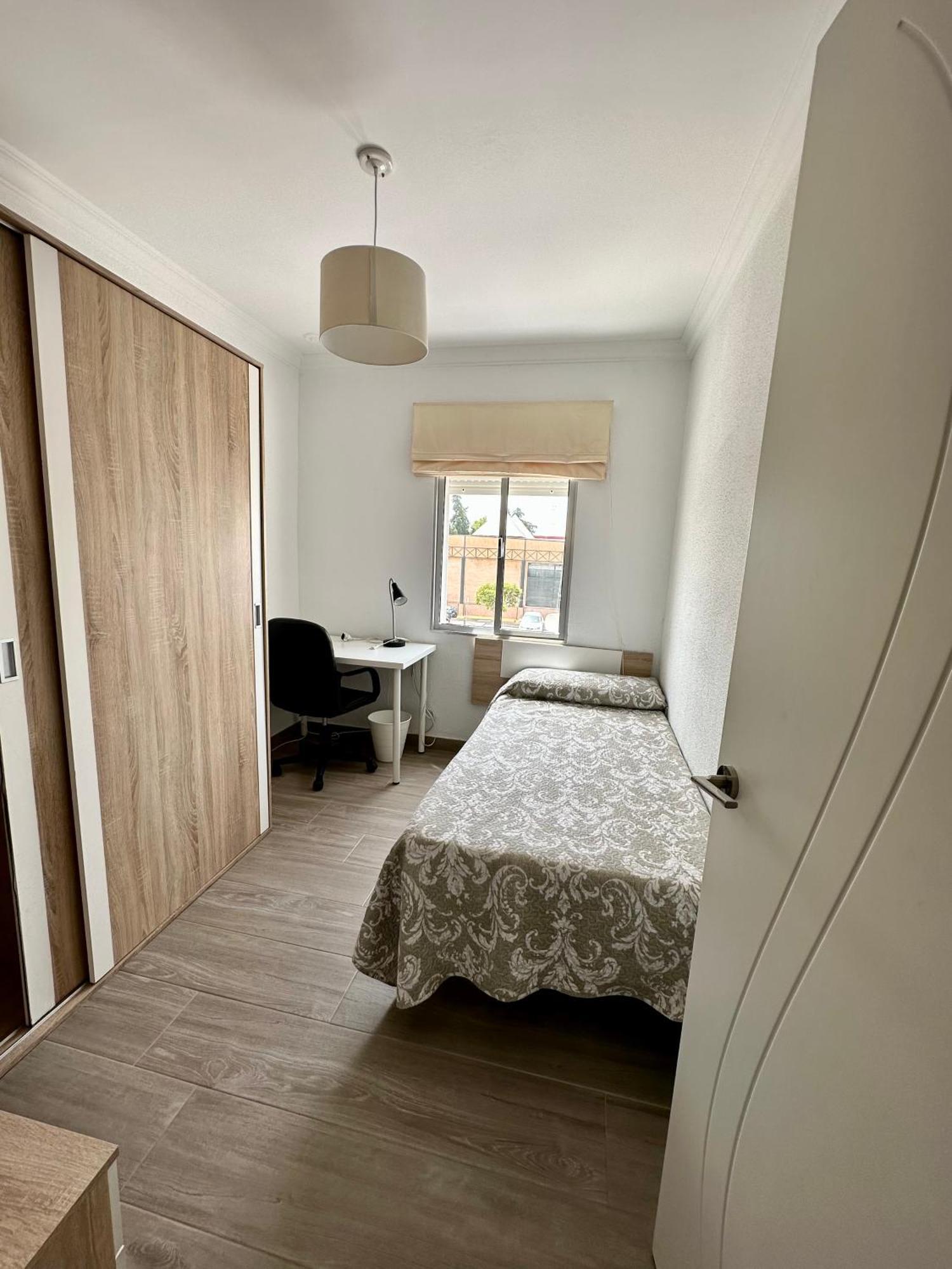 Precioso Apartamento 3 Dormitorios, Aire Acondicionado Menos 10 Min A Pie Feria Jerez De La Frontera Exterior foto