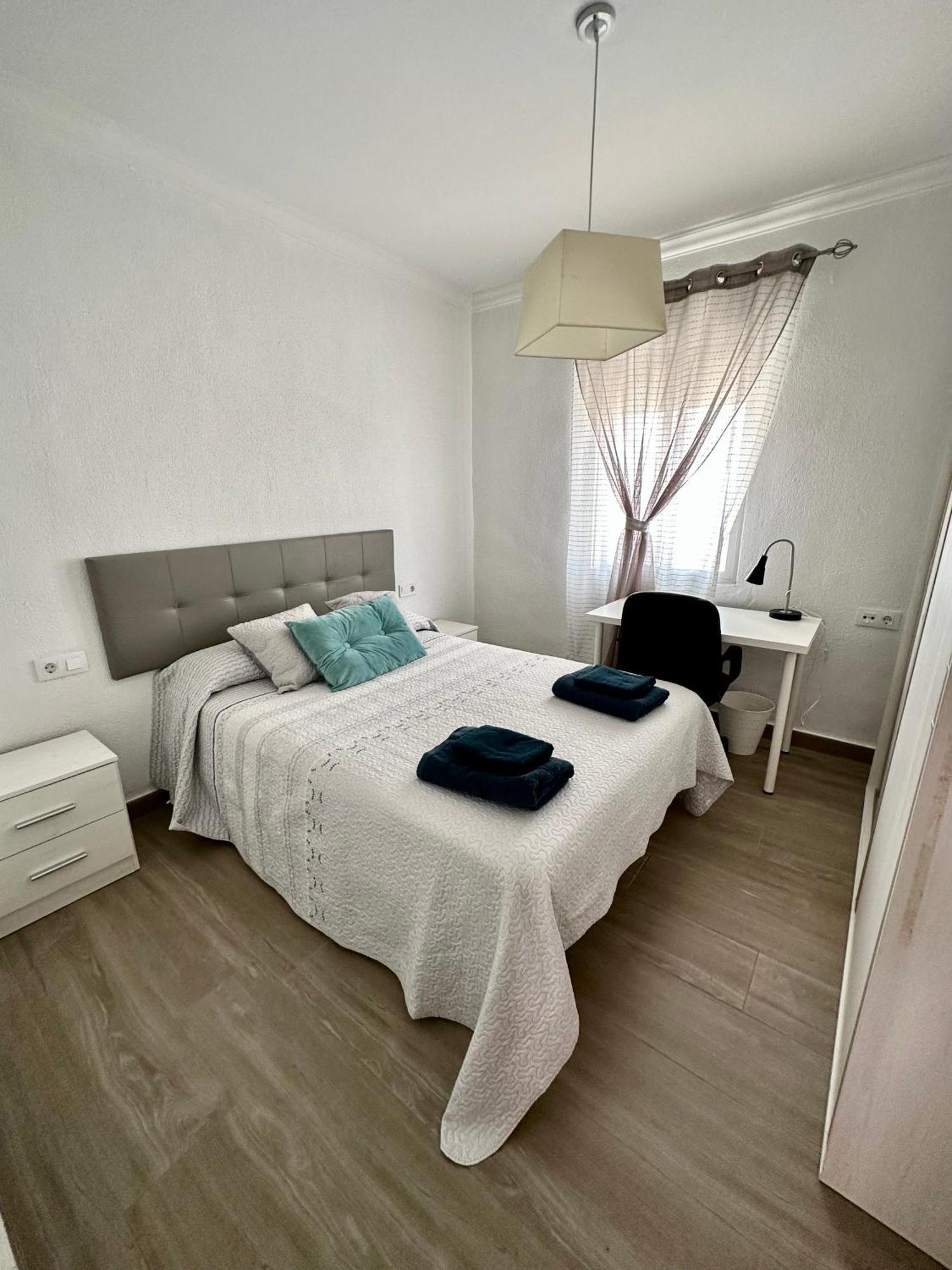 Precioso Apartamento 3 Dormitorios, Aire Acondicionado Menos 10 Min A Pie Feria Jerez De La Frontera Exterior foto